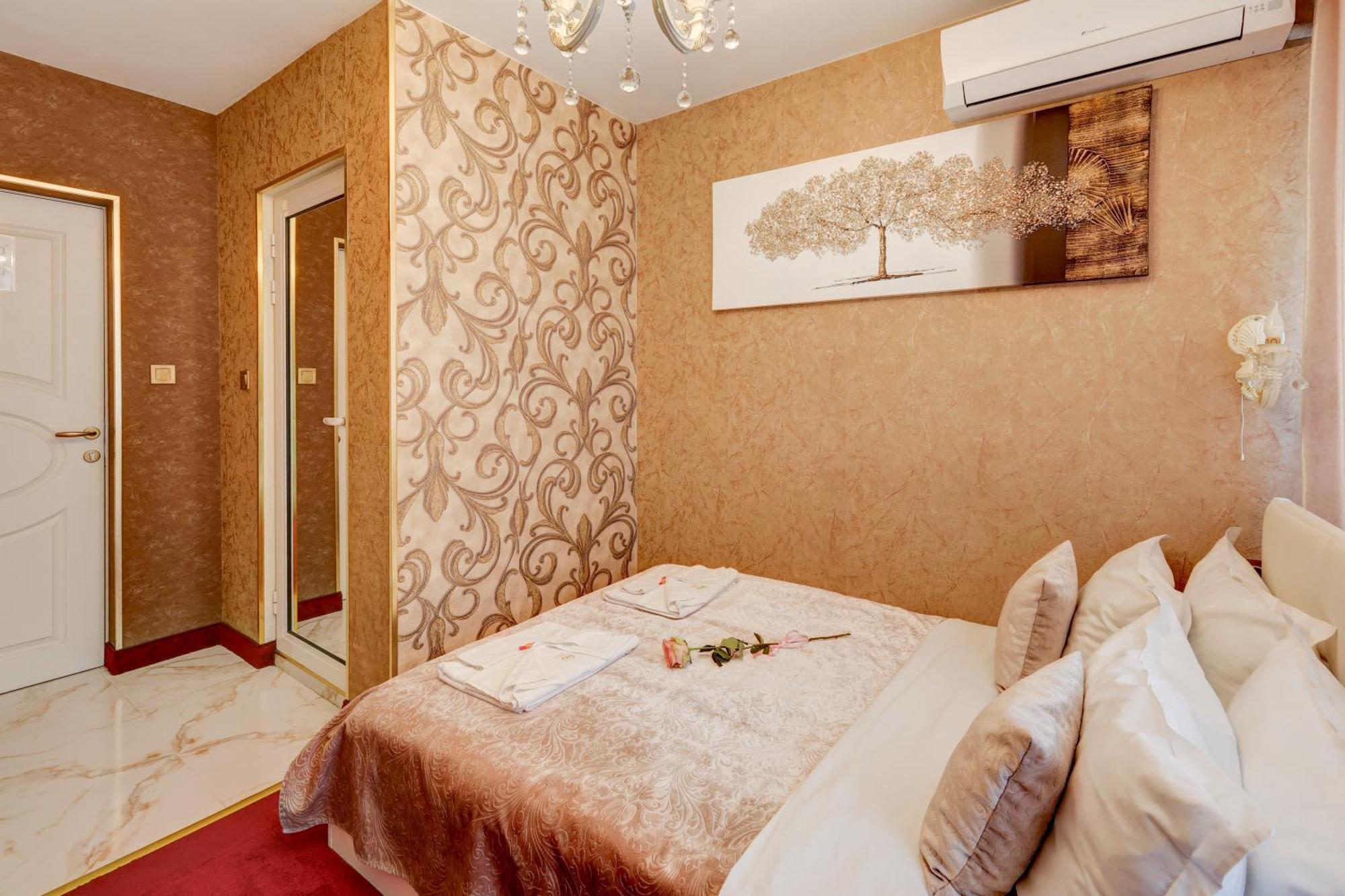 Hotel Imperia Varna Exteriör bild